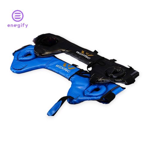 نمای نزدیک از فوم درجه یک کلاه بوکس و رزمی ویسینگ.